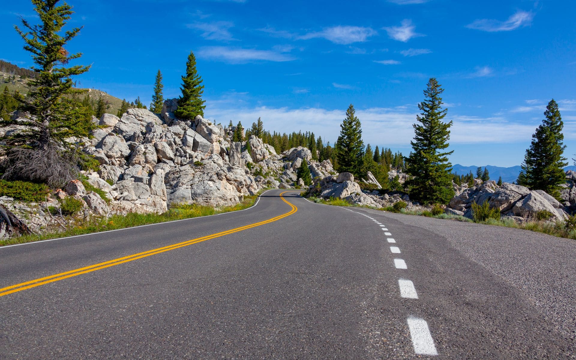 Scenic Drives in Wyoming